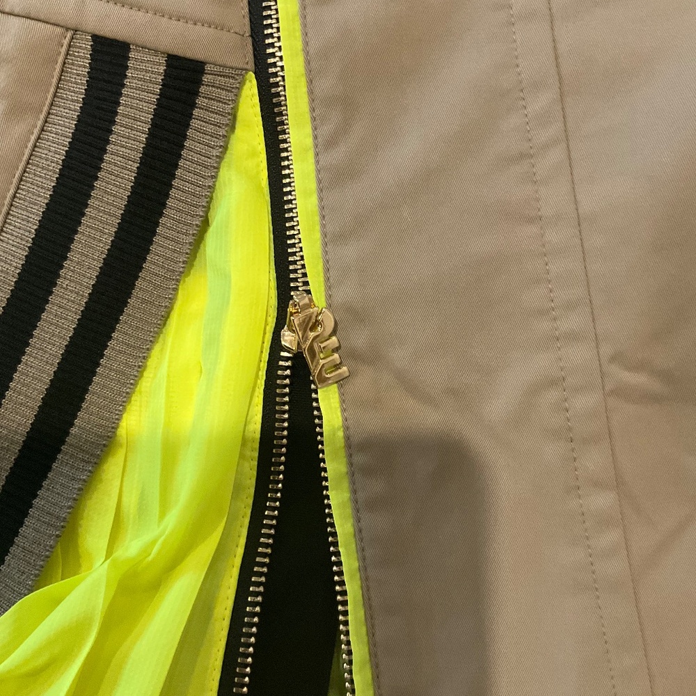 P.E NATION PROPEL SKIRT. SIZE: XS, BROWN/NEON YELLOW. - Picture 6 of 14